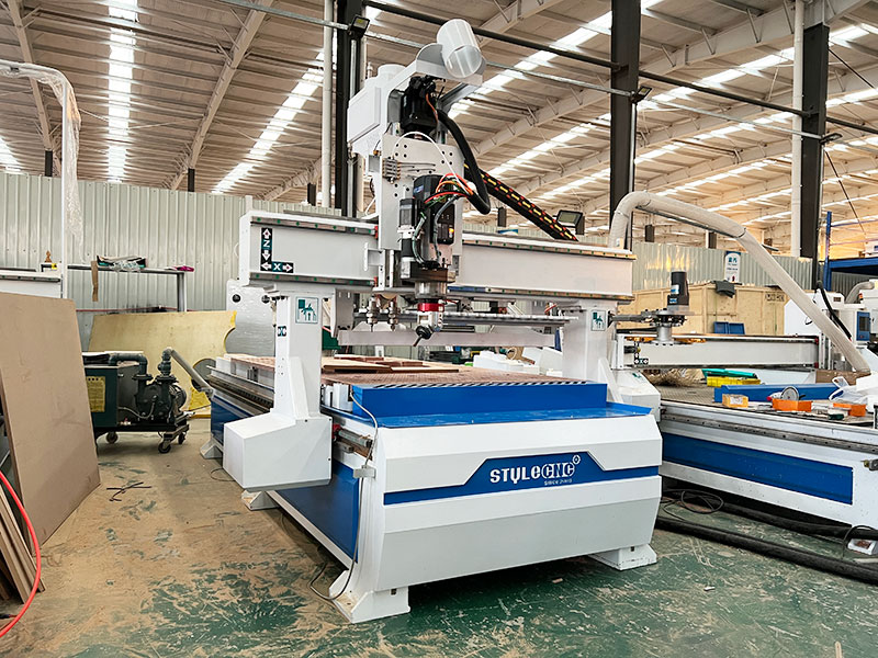 自動換刀數控木工雕刻機工作臺套件,帶 HSD C 軸和主軸 自動換刀數控木工雕刻機工作臺套件,帶 HSD C 軸和主軸