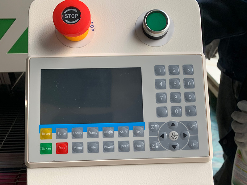 2025年最暢銷(xiāo)的工業(yè)織物激光切割機(jī)