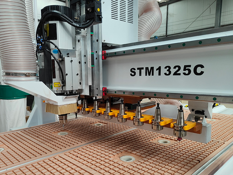 4x8直排式自動(dòng)換刀數(shù)控雕刻機(jī) 4x8直排式自動(dòng)換刀數(shù)控雕刻機(jī)