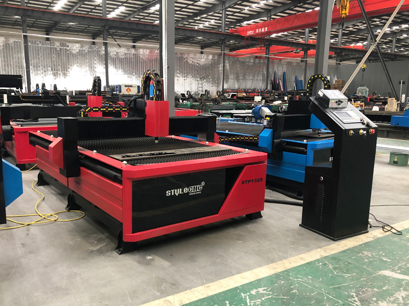 4x8 數控等離子切割工作臺 4x8 數控等離子切割工作臺