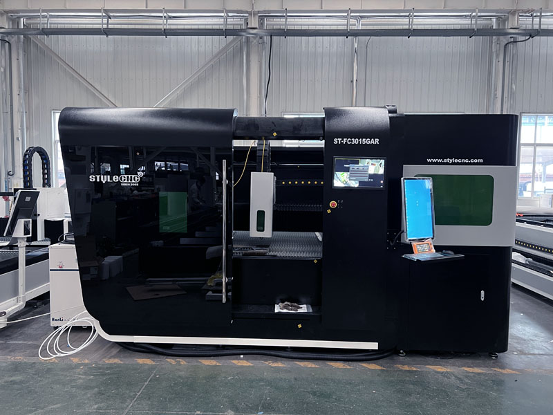 ST-FC3015GAR 金屬兩用光纖激光切割機 ST-FC3015GAR 金屬兩用光纖激光切割機