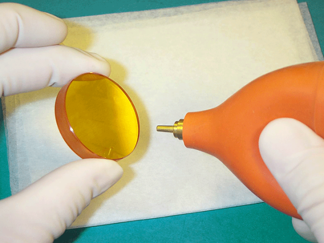 如何清潔激光切割機鏡頭？