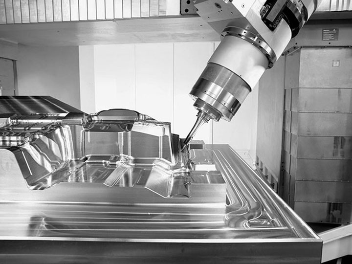 復雜的機械零件不再能夠僅由熟練的操作員制造。 復雜的機械零件不再能夠僅由熟練的操作員制造。