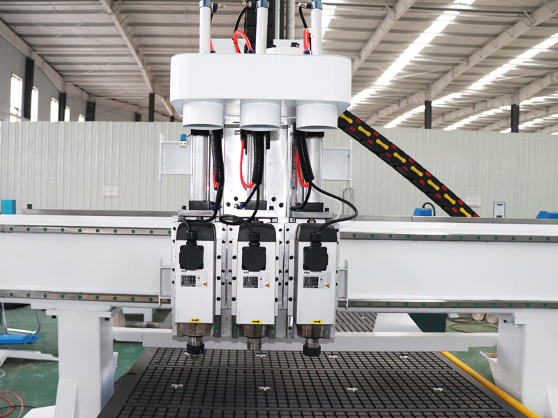 數控木工雕刻機 - 專業廚柜定制設備