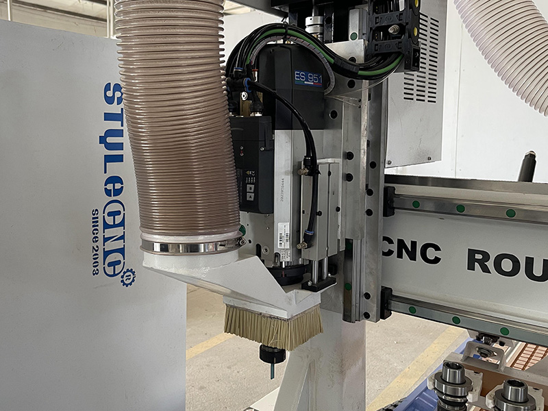 9KW HSD 風(fēng)冷主軸 5x10 數(shù)控雕刻機(jī) 9KW HSD 風(fēng)冷主軸 5x10 數(shù)控雕刻機(jī)