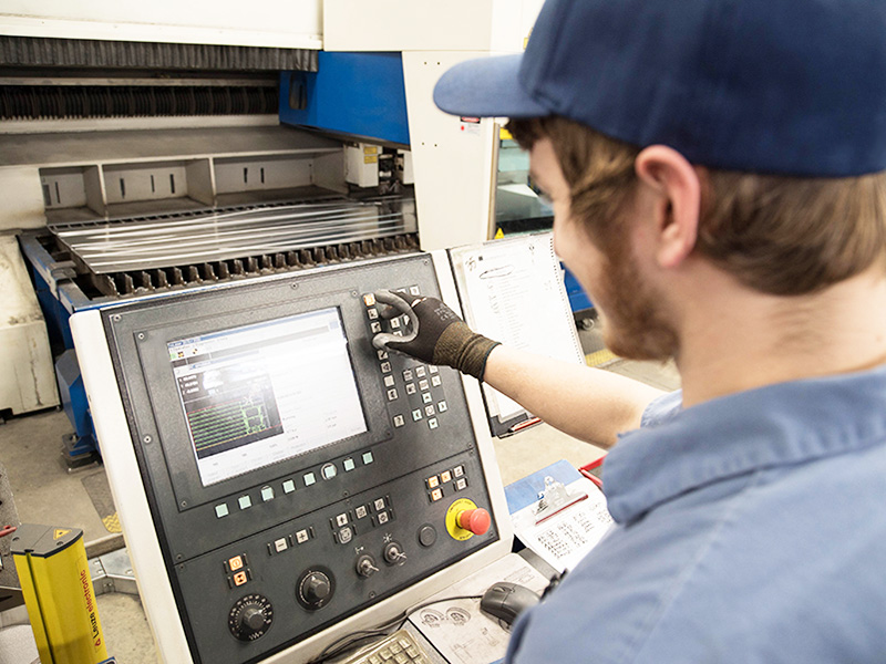 如何操作激光切割機 如何操作激光切割機