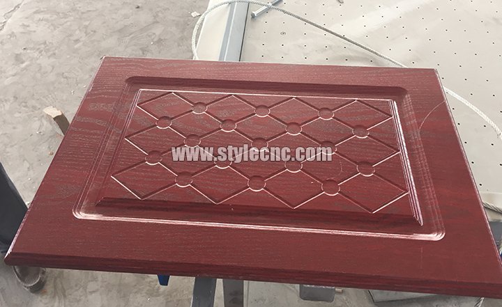 用于定制櫥柜門(mén)制作的木工數(shù)控機(jī)床 用于定制櫥柜門(mén)制作的木工數(shù)控機(jī)床