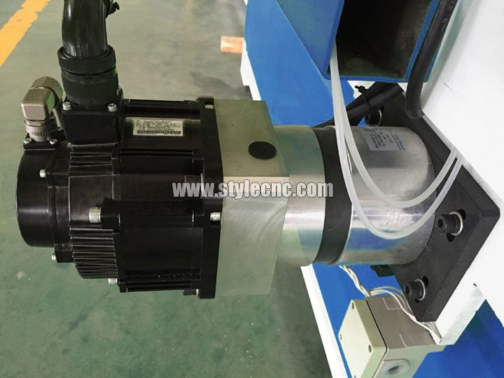 日本安川伺服電機及驅動器 日本安川伺服電機及驅動器