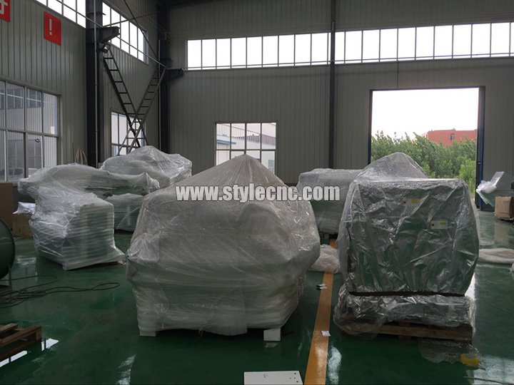 全自動嵌套數(shù)控雕刻機的內(nèi)部包裝