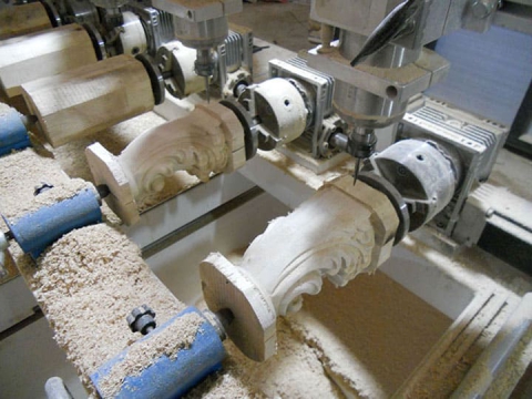 如何固定多頭數控雕刻機的旋轉軸？