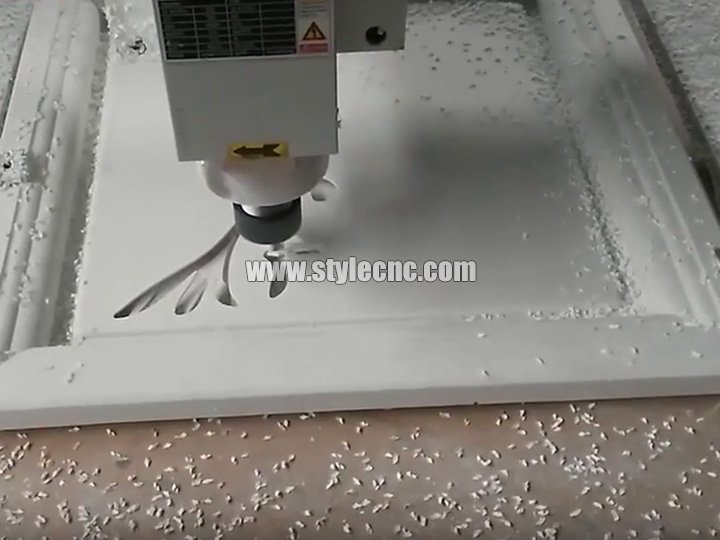 STM1325 用于裝飾燈箱切割的數控雕刻機