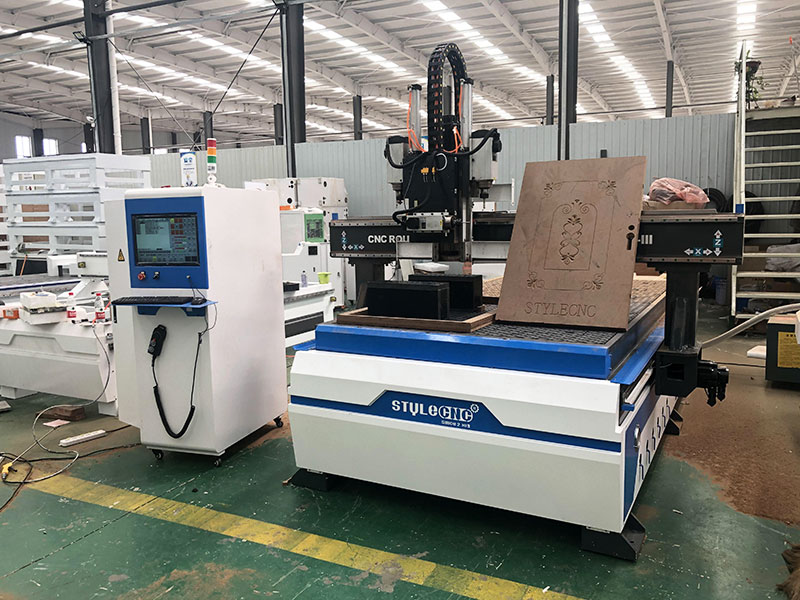 經濟實惠的數(shù)控木工雕刻機,適用于門制作項目 經濟實惠的數(shù)控木工雕刻機,適用于門制作項目