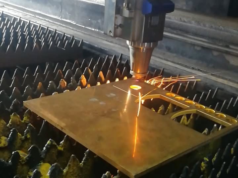 2000W 適用于銅和反光金屬的光纖激光切割機 2000W 適用于銅和反光金屬的光纖激光切割機