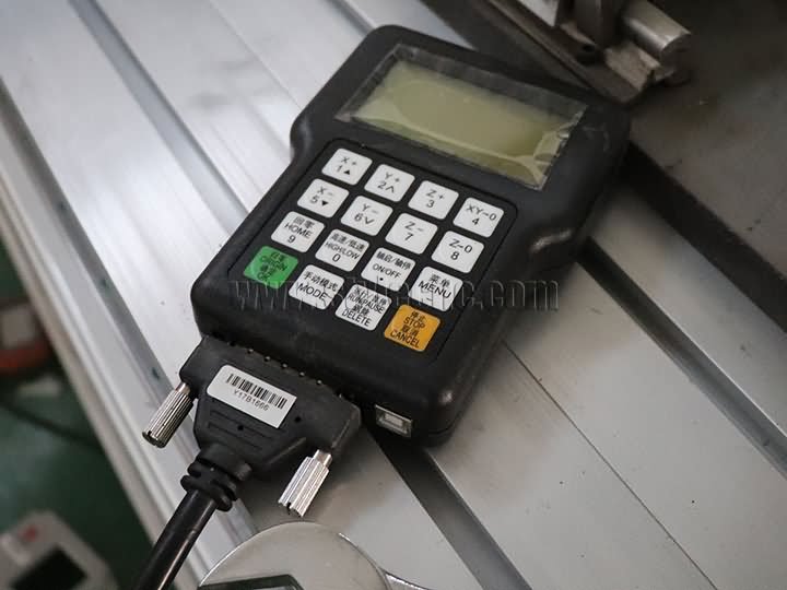 業(yè)余愛好者數(shù)控雕刻機的 DSP 控制器 業(yè)余愛好者數(shù)控雕刻機的 DSP 控制器