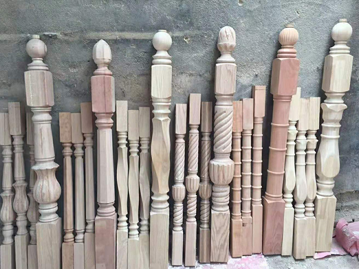 帶自動(dòng)送料器的多功能數(shù)控木工車床