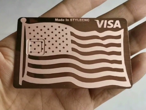 如何使用激光雕刻機 DIY 金屬信用卡？