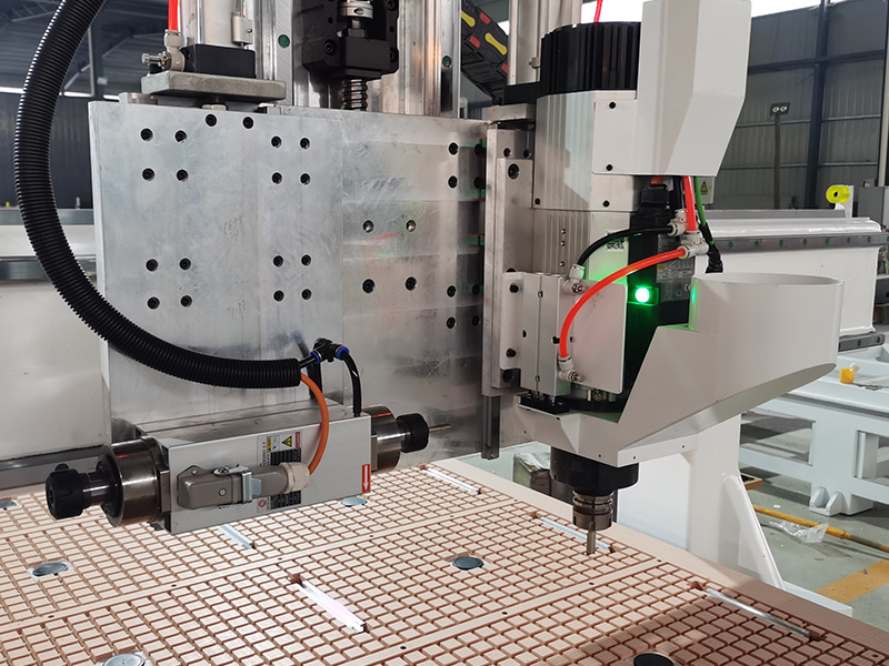 4x8直排式自動換刀數控木工雕刻機特價出售