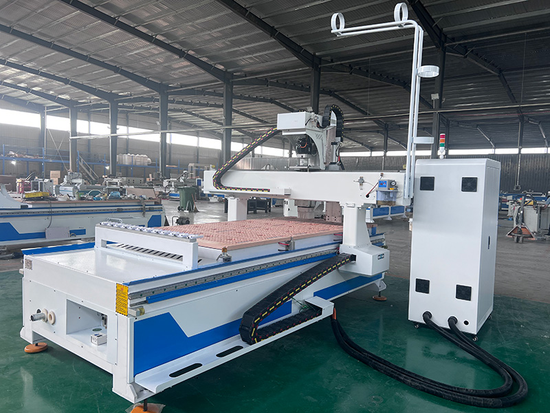 4x8直排式自動換刀數控木工雕刻機特價出售