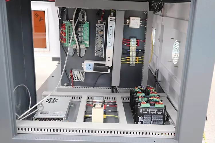 大型三軸龍門光纖激光打標(biāo)機電子柜 大型三軸龍門光纖激光打標(biāo)機電子柜