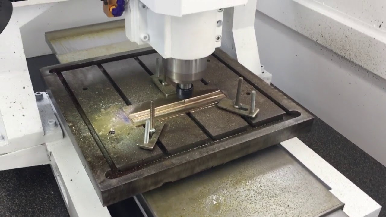 帶移動(dòng)工作臺(tái)的黃銅、銅、金屬雕刻機(jī) 帶移動(dòng)工作臺(tái)的黃銅、銅、金屬雕刻機(jī)