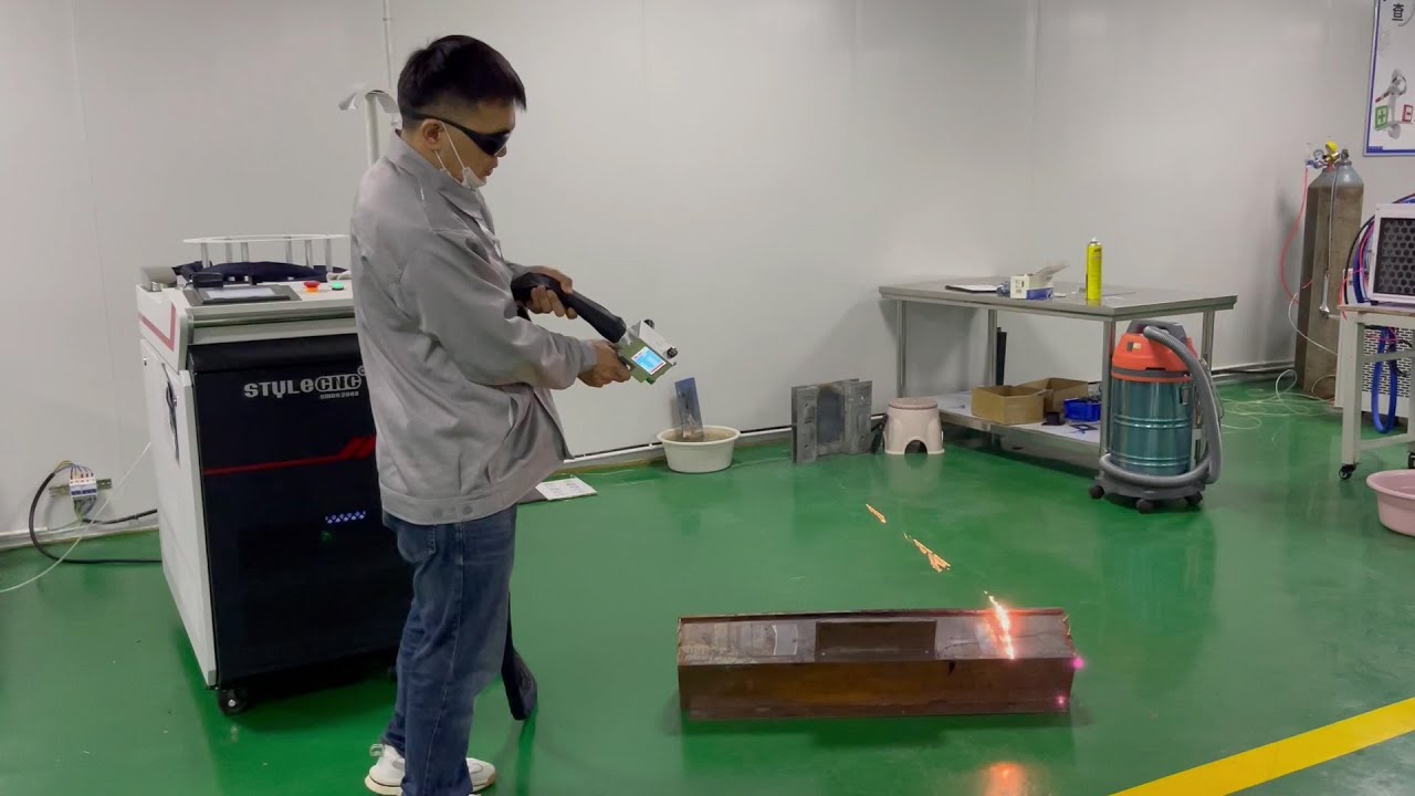 激光清洗機(jī)如何除銹？