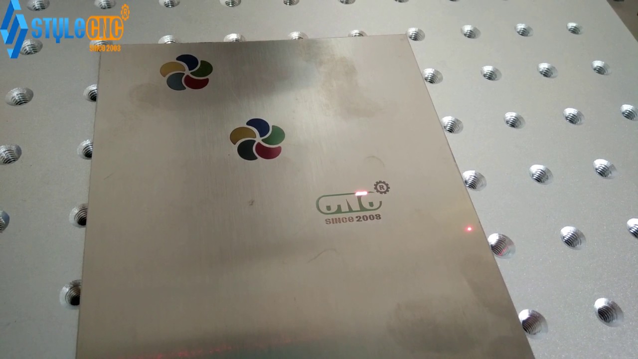 30W 塞爾維亞桌面型 MOPA 光纖激光打標(biāo)系統(tǒng)