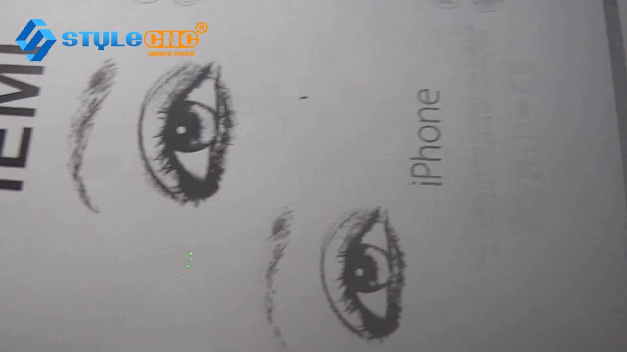 光纖激光雕刻機(jī)用于 iPhone 6s SIM 卡托上的 IMEI 標(biāo)記 光纖激光雕刻機(jī)用于 iPhone 6s SIM 卡托上的 IMEI 標(biāo)記